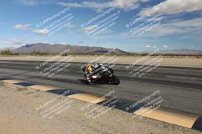 media/Nov-16-2025-Race Pace (Sun) [[8c5fa54630]]/Non Verified Riders (1st 20 Minutes)/3-Turn 3 Inside (11am)/